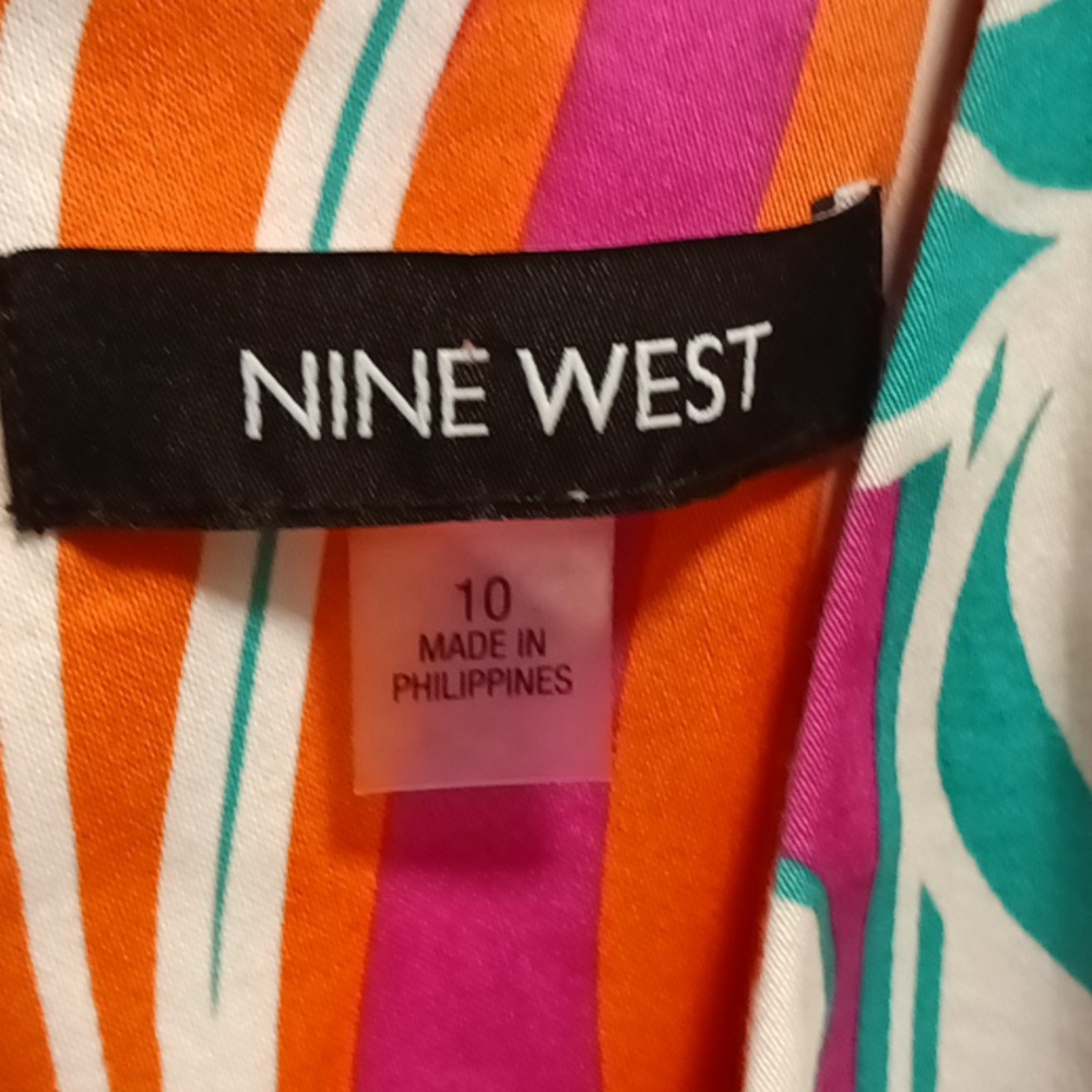 NWT FINAL PRICE NINE WEST multi-colored foliage print sleeveless v-neck dress 10